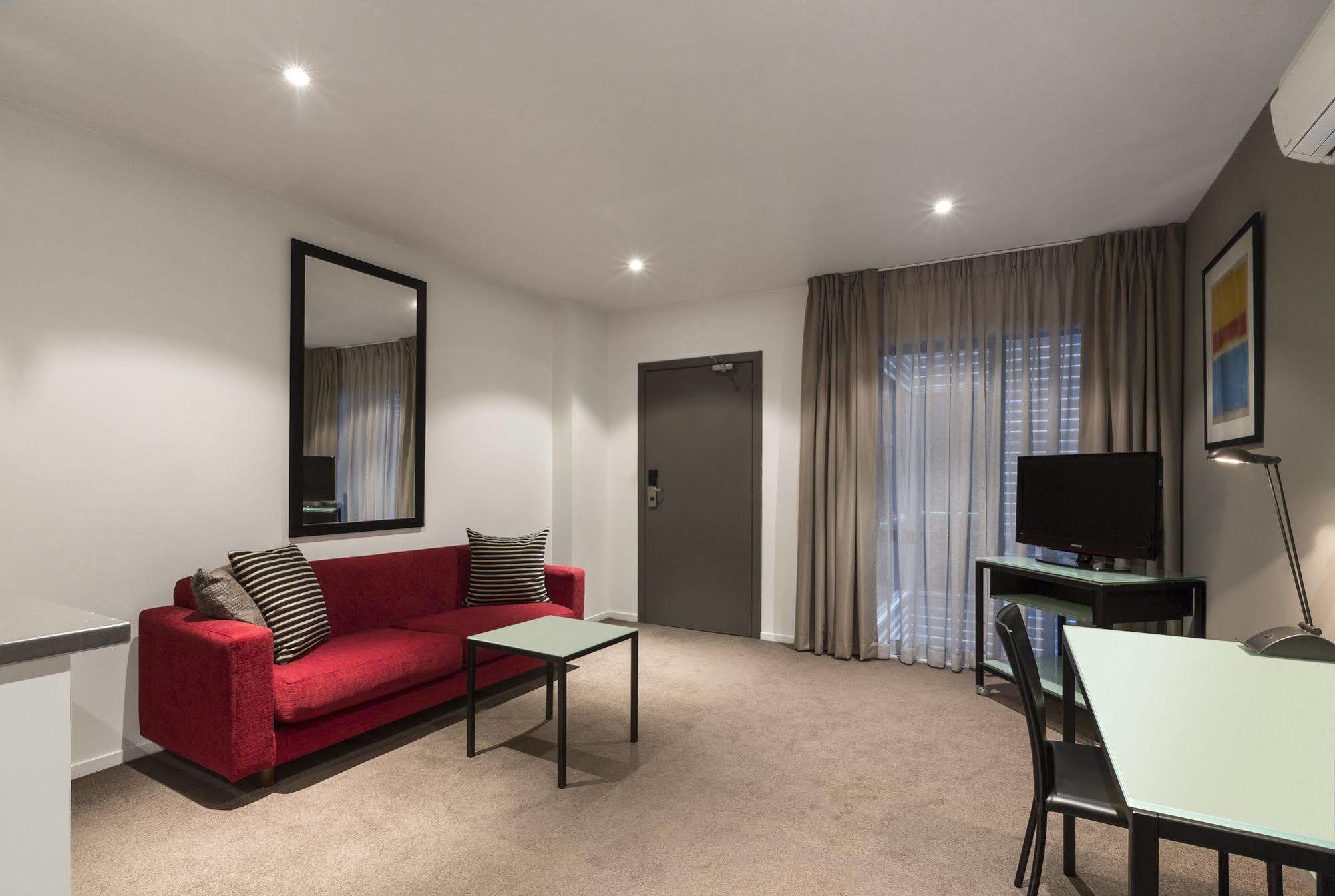 Adina Apartment Hotel St Kilda Melbourne Exteriör bild